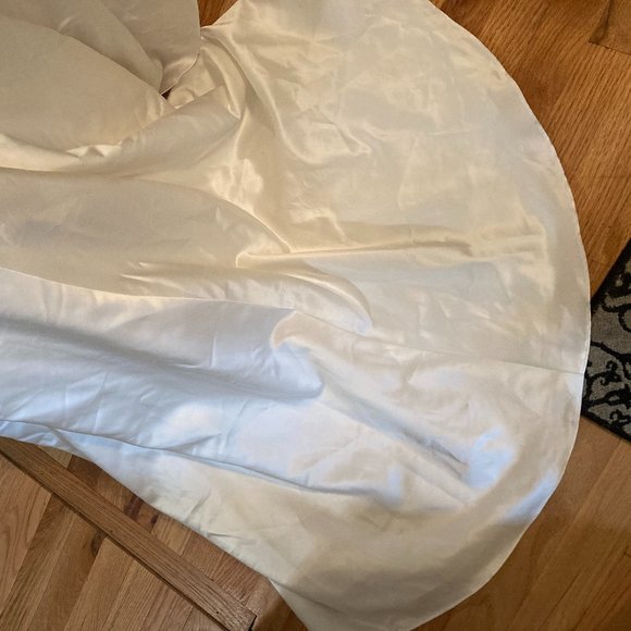 Davids Bridal Wedding Dress - Ivory - Picture 7 of 16